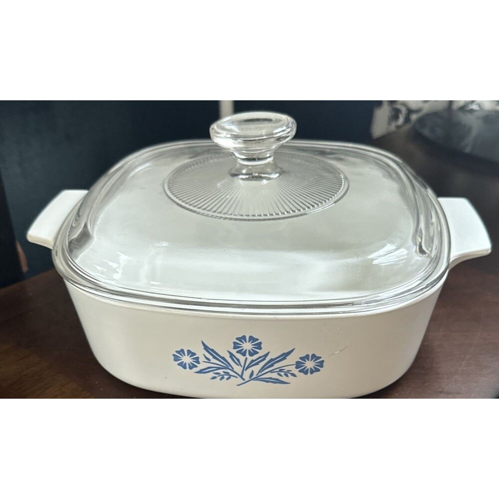 VTG Pyrex 2qt Cornflower A-2-B Casserole with Lid A9C